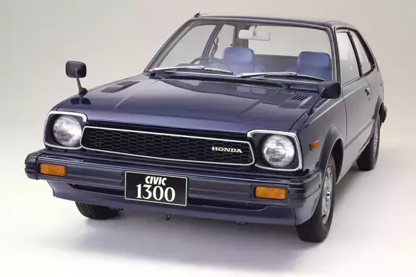 「「スーパー」「ワンダー」……今度は「爽快」！　振り向けば超長寿「累計販売2700万台」超の11代シビックを振り返る」の画像