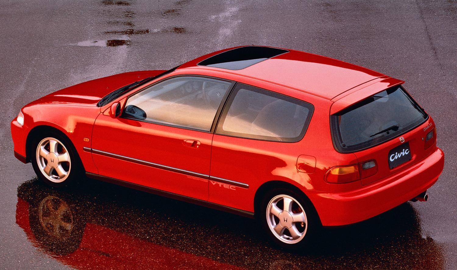 「スーパー」「ワンダー」……今度は「爽快」！　振り向けば超長寿「累計販売2700万台」超の11代シビックを振り返る