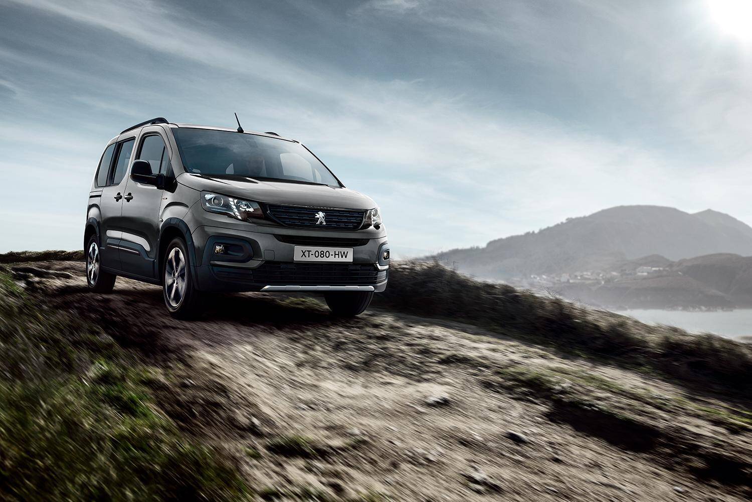 「遅い」けど意のまま感が「気持ちいぃ〜」！　「走る」「曲がる」「止まる」の基本が最高のクルマ４選