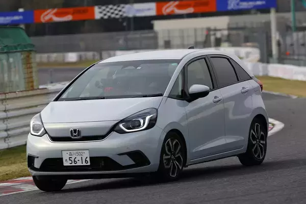 注目されない影の努力に脱帽！　最新安全装備「じゃない」安全性がすごいクルマ３台