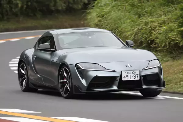 「新型フェアレディＺのライバルは？　発表直前に「脳内対決」３番勝負を行った」の画像