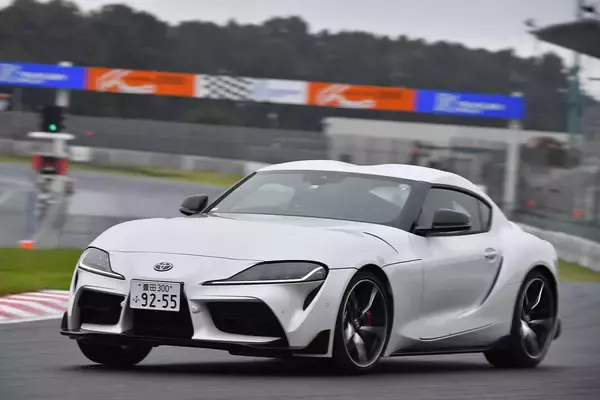 「知られざる「ご先祖車」！　いまの国産「ビッグネーム車」を生んだ昔のクルマ６選」の画像