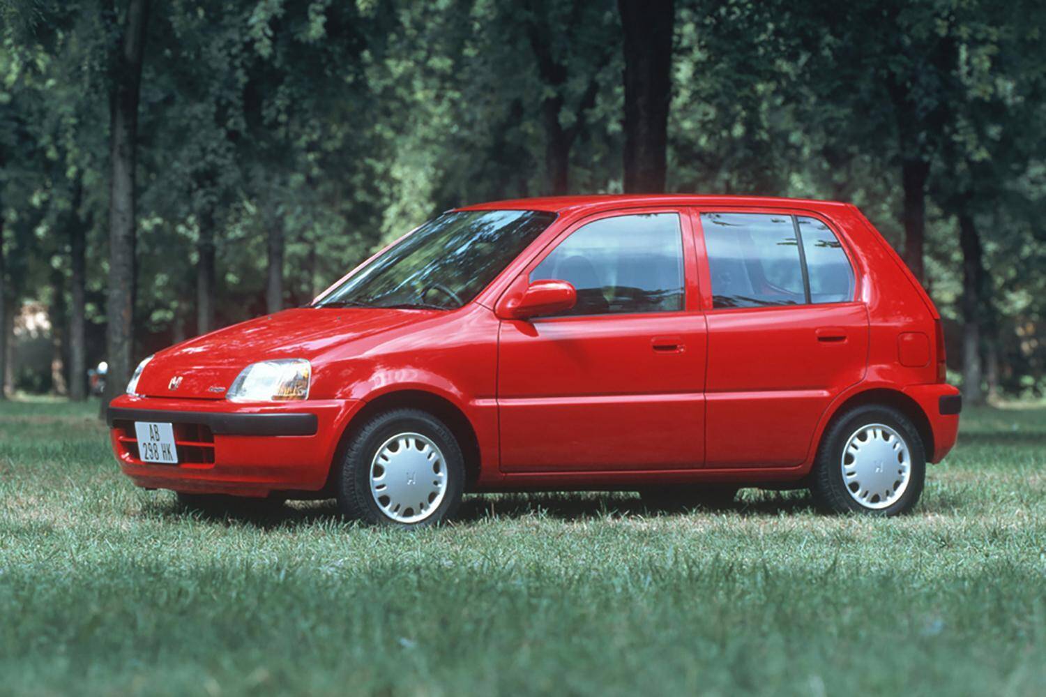 知られざる「ご先祖車」！　いまの国産「ビッグネーム車」を生んだ昔のクルマ６選