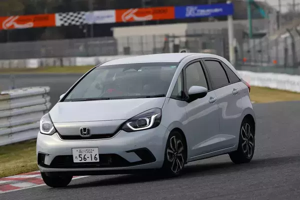 「知られざる「ご先祖車」！　いまの国産「ビッグネーム車」を生んだ昔のクルマ６選」の画像