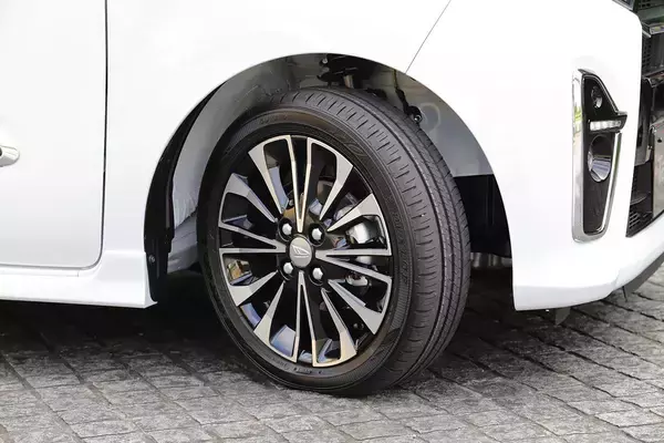 「「4ポッド・6ポッド」に「片押し・対向」！　ゴツければ最高なワケじゃないディスクブレーキとは」の画像