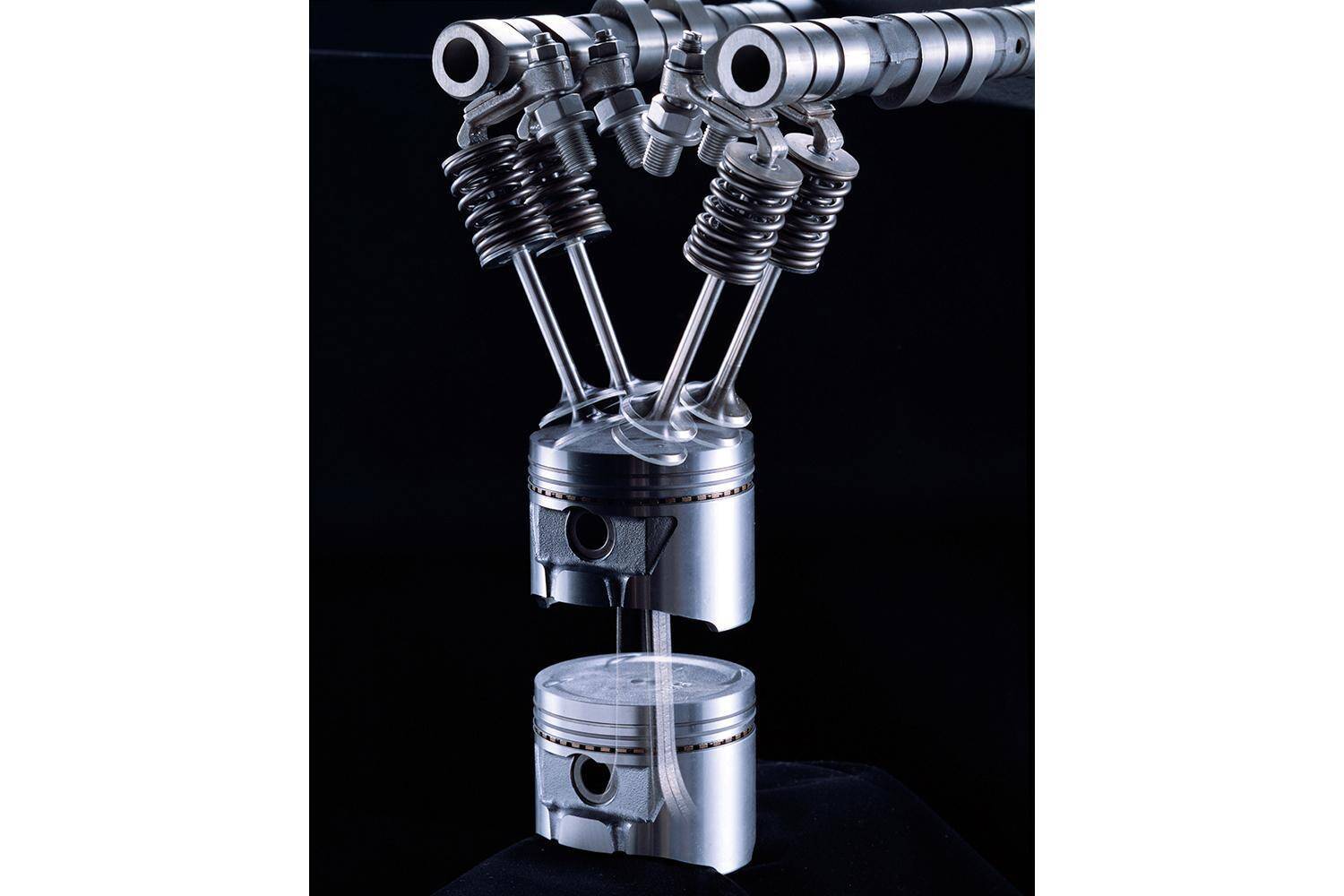 ターボにディスクブレーキにDCT！　クルマの最先端技術は「航空機」や「レース」からのお下がりが多かった！