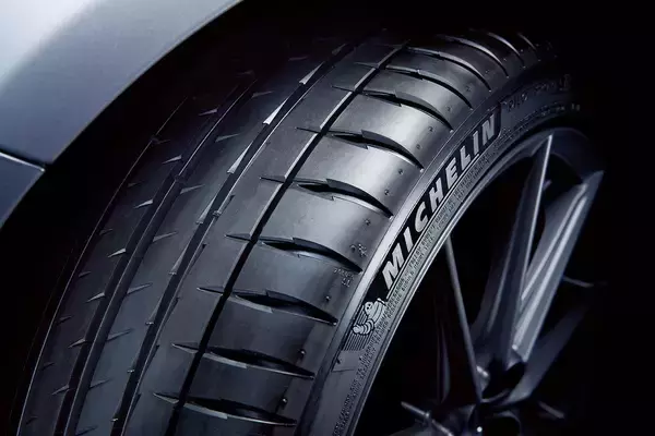 「待望のフルモデルチェンジ！　大注目のスバルBRZの価格や詳細をついに発表！」の画像