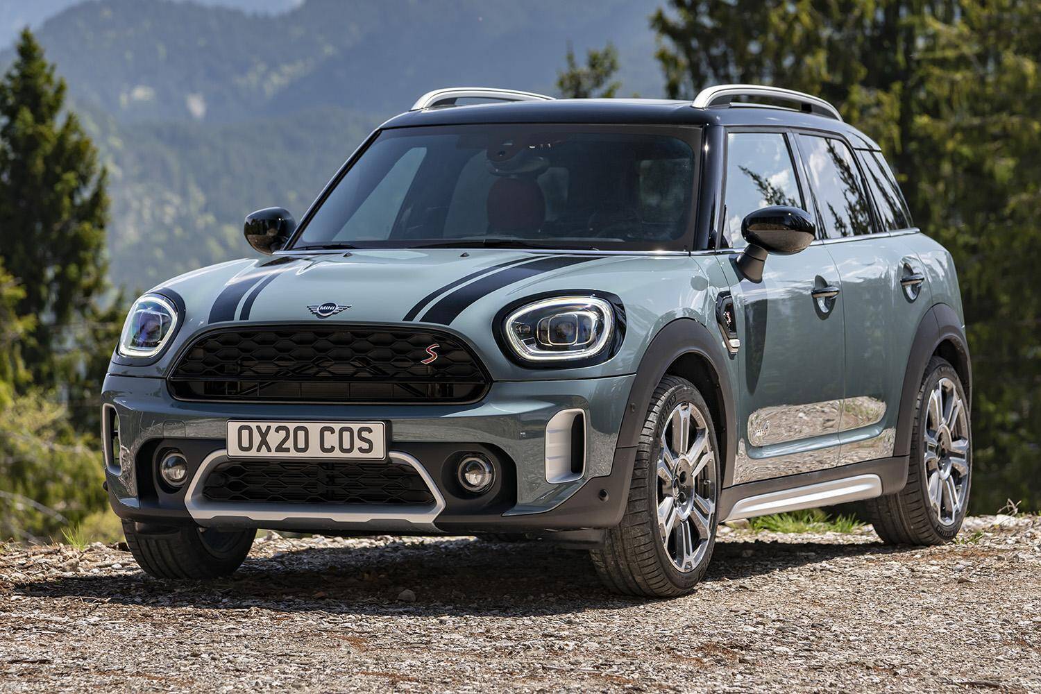 素人目には「ソックリ」！　どれが新しいかわからない「初代から３代目」までのミニの見分け方