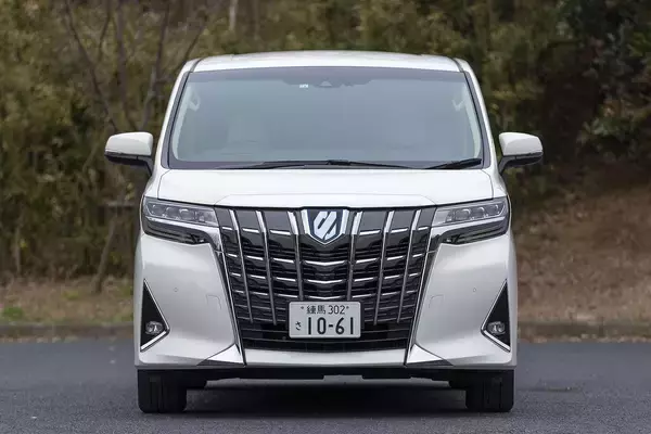 アオられてないのに思わず避けちゃうオラオラ感！　自動車史上に残る「超」強面クルマ４選