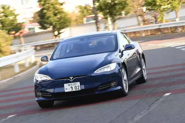 「渋滞のほうがむしろラク！　イライラ無縁のハイテク＆なごませクルマ５選」の画像