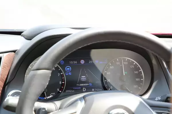 「渋滞のほうがむしろラク！　イライラ無縁のハイテク＆なごませクルマ５選」の画像