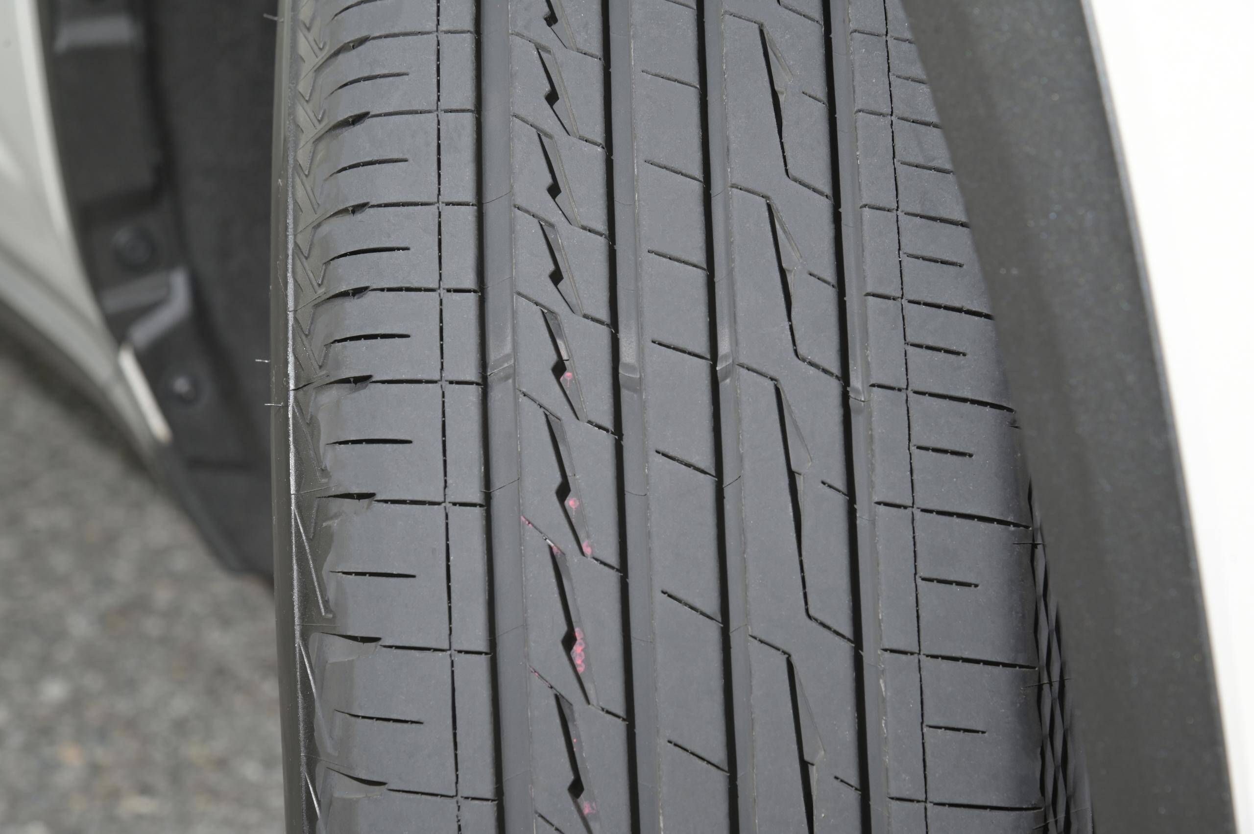 理論派モータージャーナリストの中谷明彦がSUV専用設計タイヤ「ブリヂストン ALENZA」2本を比較試乗