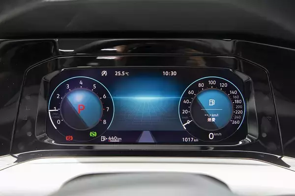 「【試乗】ライバル車に「ショック」を与えること確実！　ハッチバックを超えるゴルフ・ヴァリアントの乗り味が凄い」の画像