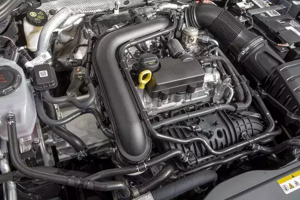 「【試乗】ライバル車に「ショック」を与えること確実！　ハッチバックを超えるゴルフ・ヴァリアントの乗り味が凄い」の画像