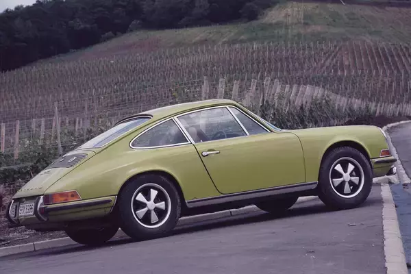 「「やっぱポルシェは空冷だよ」はナゼ？　渋滞で「地獄」を見ても乗りたくなる理由とは」の画像