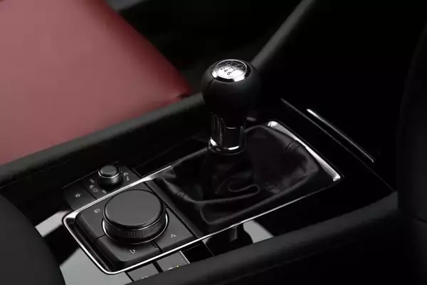 「「小さくなれば……」「MTがあれば……」実現したら本当に買うのか！ 　クルマ好きが言いがちな「無責任発言」４つ」の画像