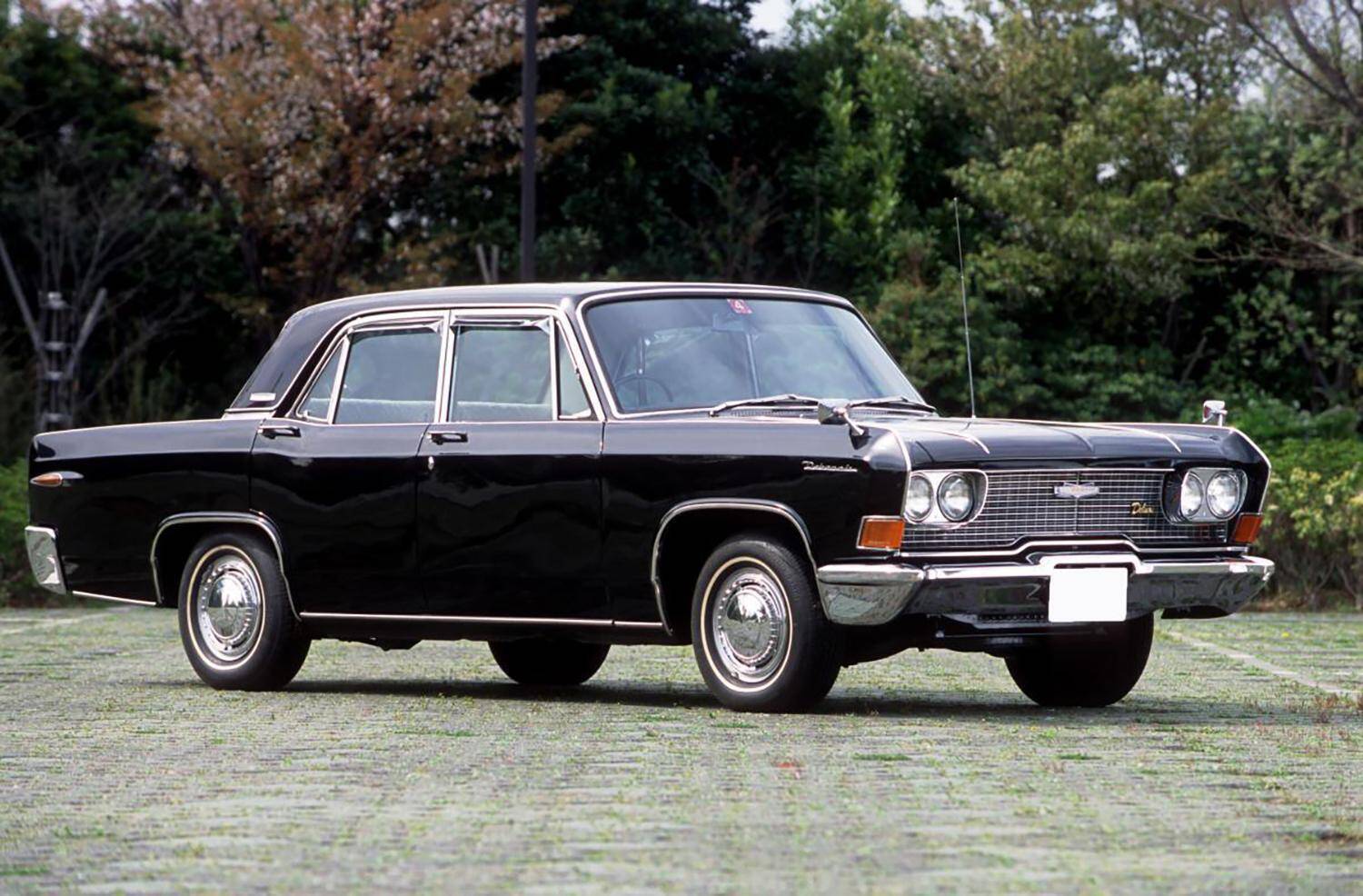 二度見どころか三度見必至！　クルマ好きじゃなくても目を奪われる強烈デザインのクルマ５選＋α