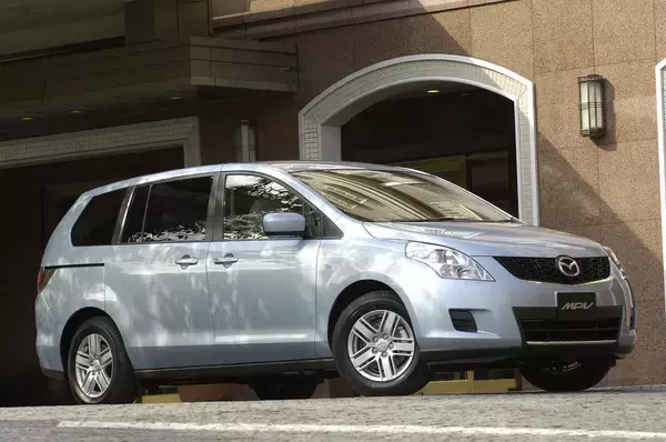 「マツダファン「涙」の消滅！　他メーカーにはない「らしさ」全開の絶版車４選」の画像