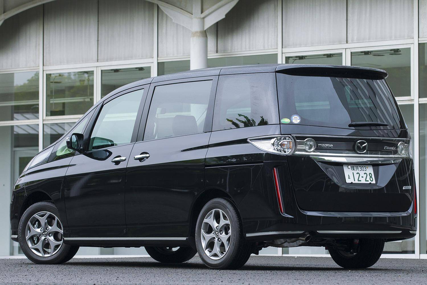 マツダファン「涙」の消滅！　他メーカーにはない「らしさ」全開の絶版車４選