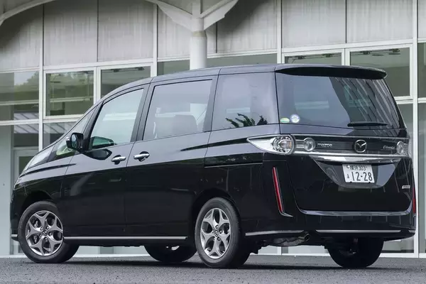 「マツダファン「涙」の消滅！　他メーカーにはない「らしさ」全開の絶版車４選」の画像