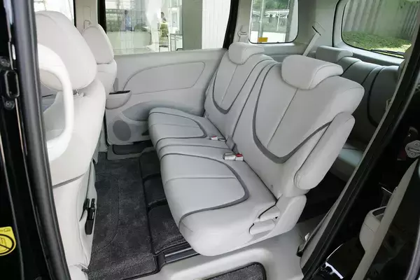 「マツダファン「涙」の消滅！　他メーカーにはない「らしさ」全開の絶版車４選」の画像