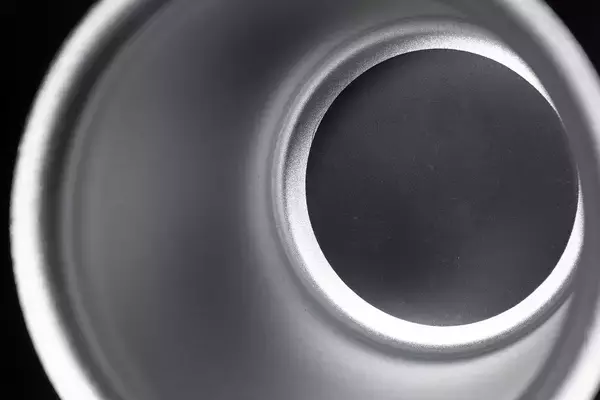 旧車ファンならぜひ所有したい！　キャブのファンネルをイメージしたカップホルダーが発売！　