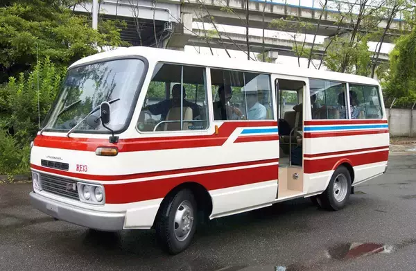 「じつはマツダの発明じゃない！　スズキも作っていた！　バスもトラックもバイクもあったロータリーエンジン搭載車」の画像