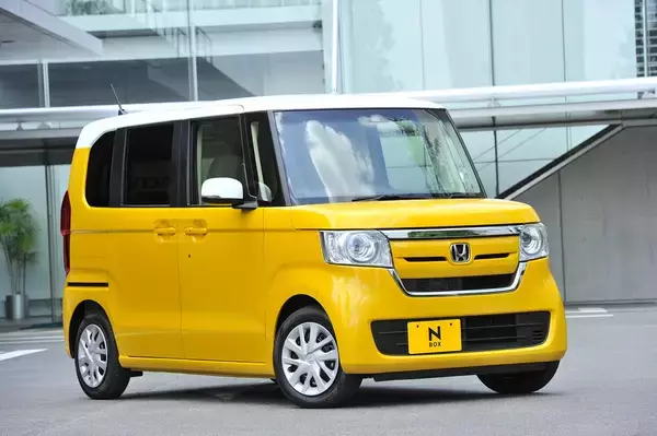 「ドッチが新型？　先代「そっくり」のモデルチェンジを行う理由と「知られざる」メリットとは」の画像