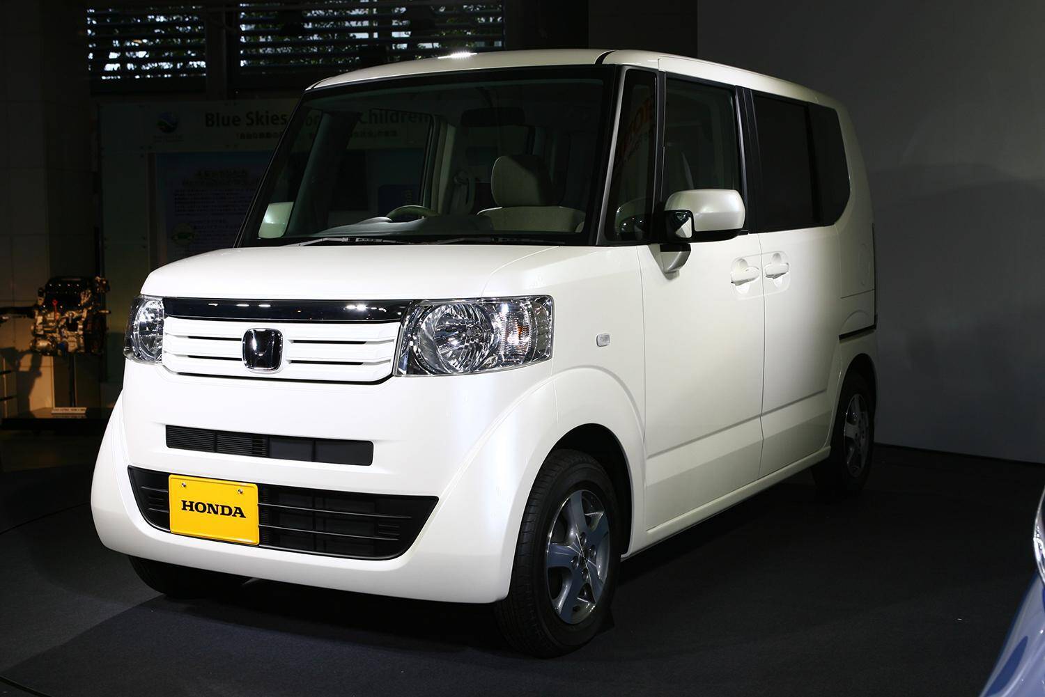 ドッチが新型？　先代「そっくり」のモデルチェンジを行う理由と「知られざる」メリットとは