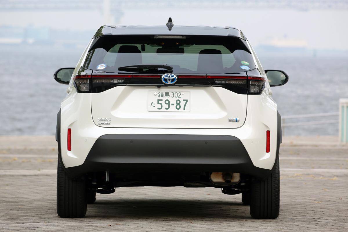 右か左かセンターか……はたまた左右2本出しか！　クルマのマフラーの出口位置はどのように決まるのか