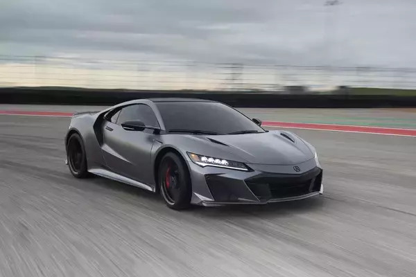 消えるNSXの最後を飾るのが「タイプＲ」じゃなくて「タイプＳ」？　じつは日本とは違った北米での「タイプＳ」の扱い！