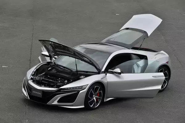 「日本のホンダファン軽視が原因？　「２代目NSX」が初代のような「伝説の名車」になれず短命に終わったワケ」の画像
