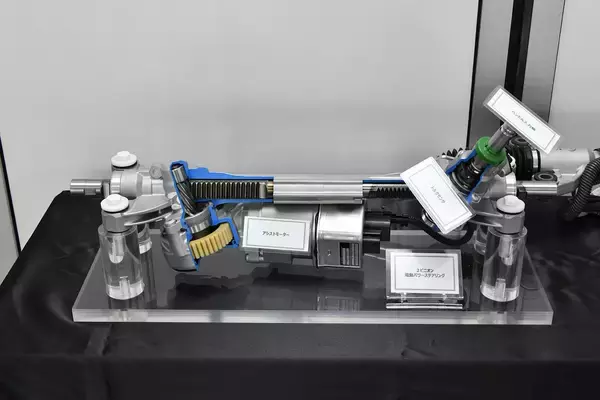 「「シャープ」「ダル」「クイック」！　クルマの「ハンドリング」って何？」の画像