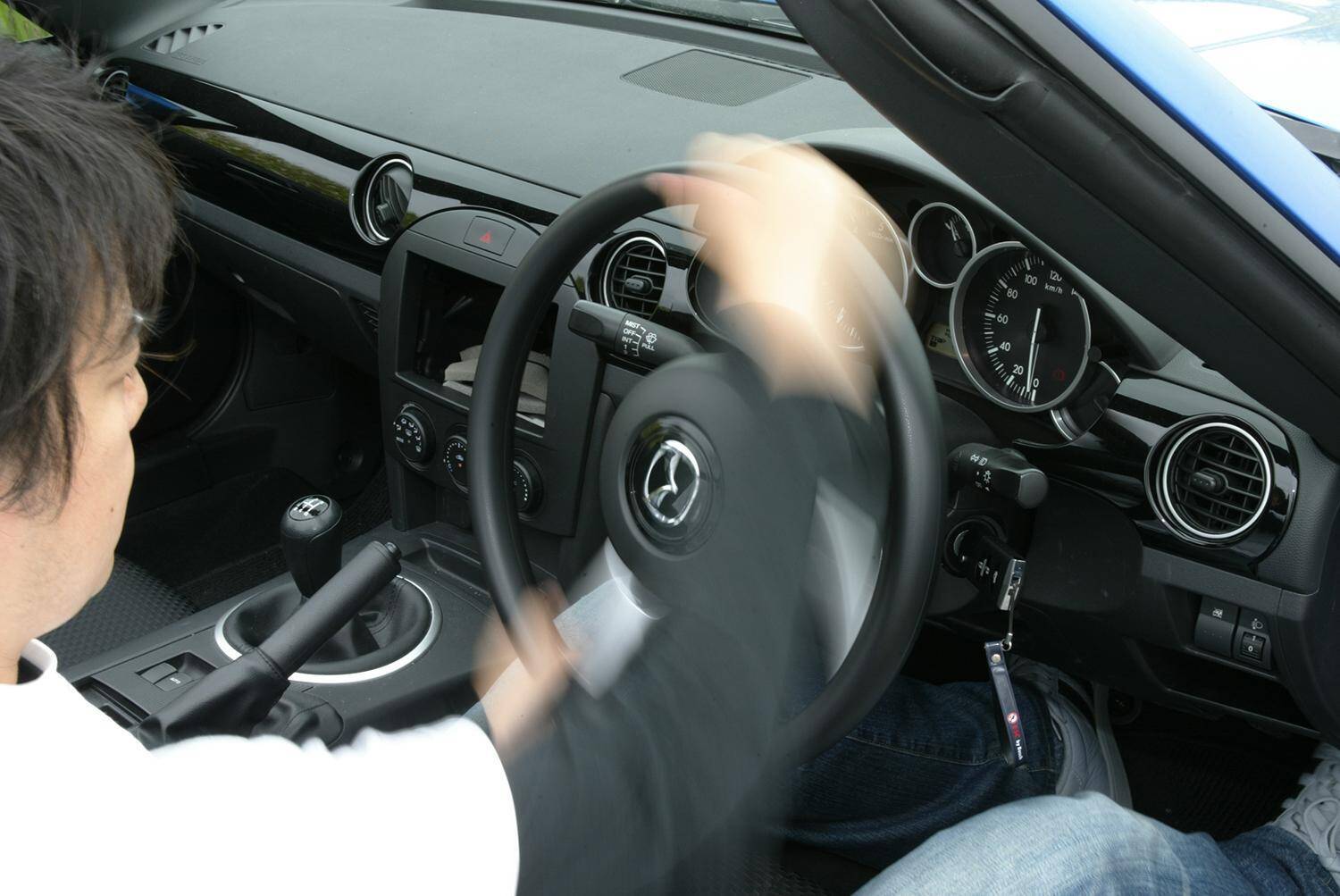 「シャープ」「ダル」「クイック」！　クルマの「ハンドリング」って何？