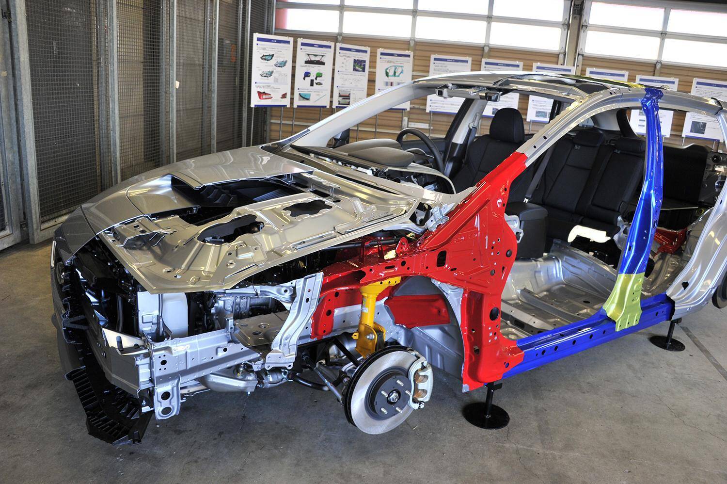 「シャープ」「ダル」「クイック」！　クルマの「ハンドリング」って何？