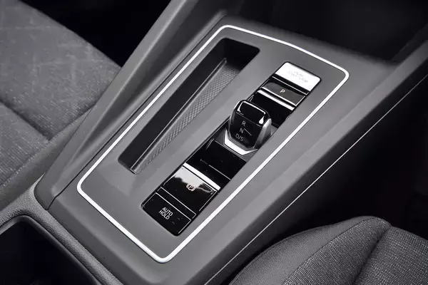 「安全・安心はわかるけど「先回りしすぎ」！　「お節介感」のあるビミョーな先進装備５選」の画像