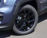 「専用カラーに専用内装のスペシャル仕様！　Jeepレネゲード ナイトイーグルを販売」の画像3
