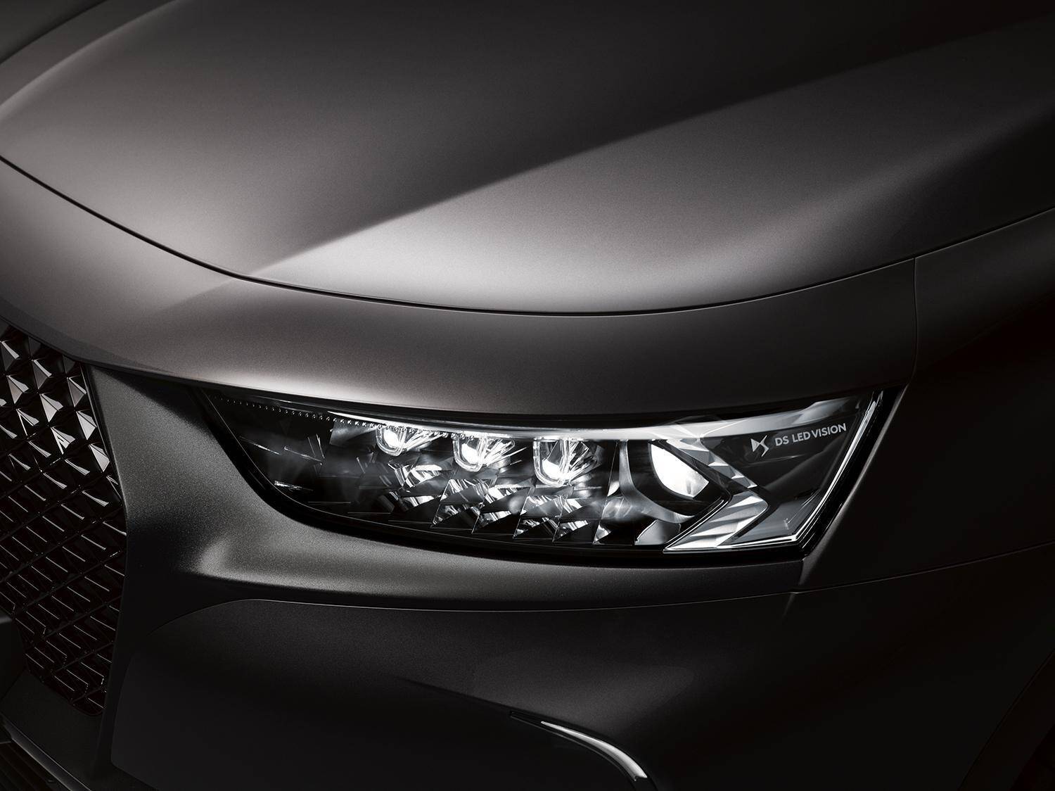 フォーミュラーEのレーシングテイストをフラッグシップSUVに！　DS7 CROSSBACK初のパフォーマンスラインを設定