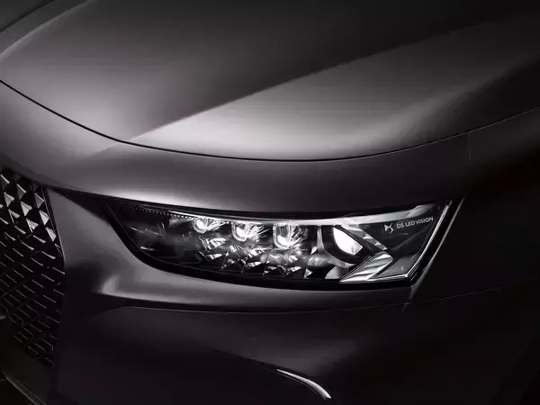 「フォーミュラーEのレーシングテイストをフラッグシップSUVに！　DS7 CROSSBACK初のパフォーマンスラインを設定」の画像