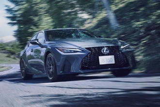 レクサスIS"F SPORT"に黒をテーマにした２台の特別仕様車を設定！　通常モデルのISも一部改良で利便性を向上