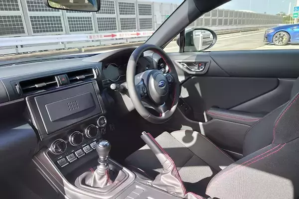 「真性スバオタが「買ったぞ」新型BRZ！　「ネガもあるけど」たった半月で3000km走ったベタ惚れリポート」の画像