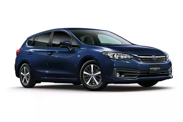 「199万円って安すぎないか？　カローラクロスを「ほぼ同額の国産車」と比べてみた」の画像