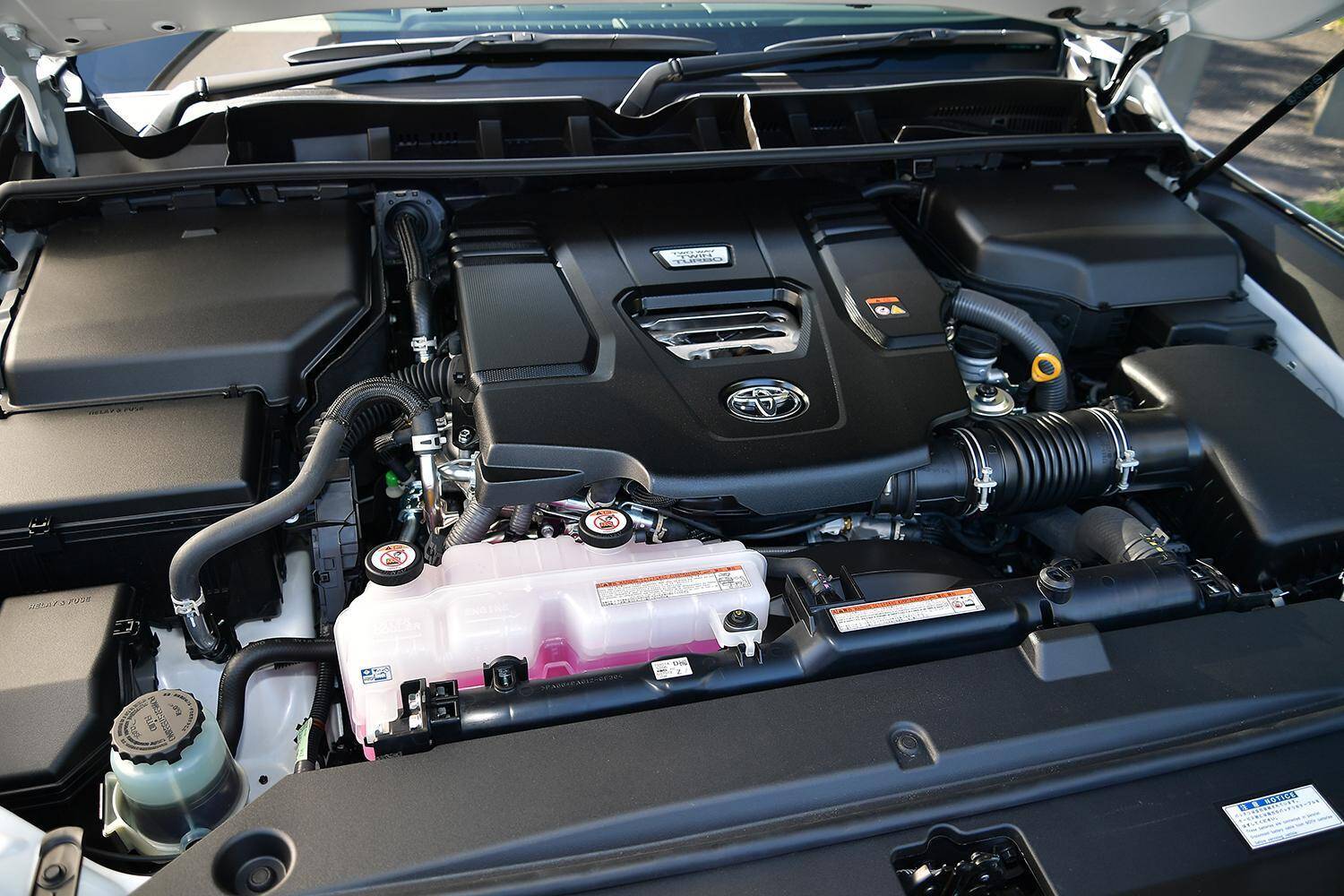 【試乗】いま圧倒的人気の300系ランドクルーザー４モデルに一気乗り！　驚くほど走りの特性が違う４台で本命も見えた