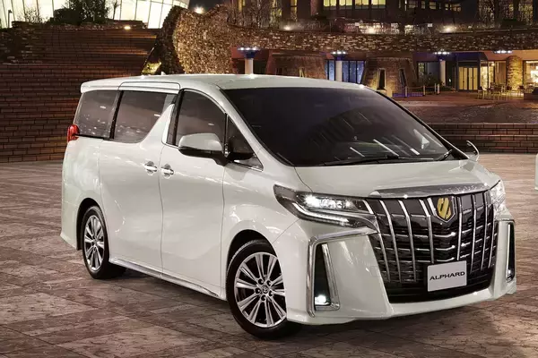 「「専用車」なのになぜ選ばれない？　「個タク」にJPNタクシーを見かけないワケ」の画像