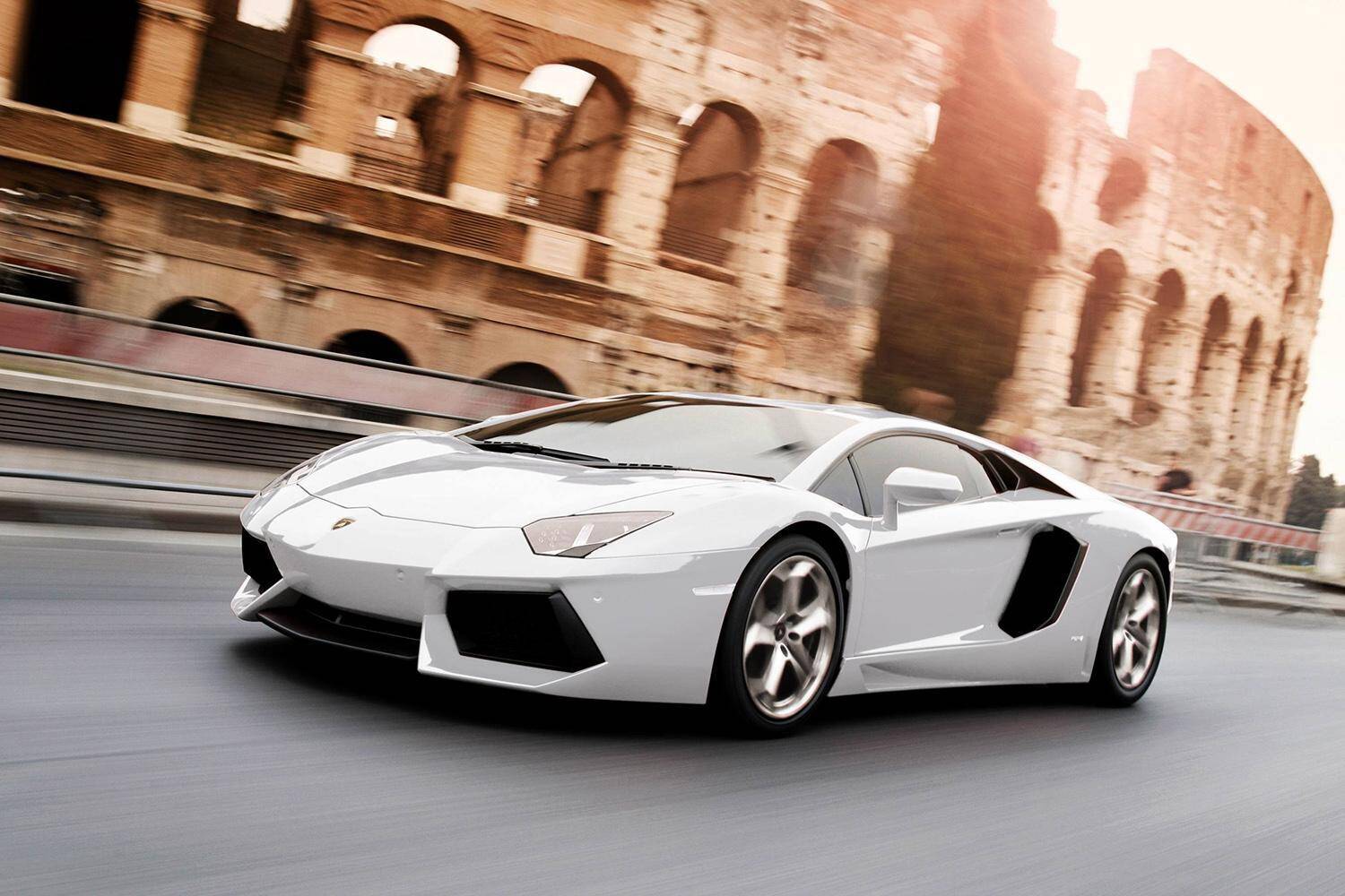 限定車ベースの超限定車まであった！　最後の自然吸気V12ランボルギーニ「アヴェンタドール」の「華麗すぎる」特別モデルの世界