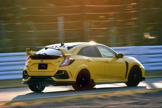 高性能車は「AWD」の流れに逆行！　ホンダがハイパワースポーツにも「FF」を採用し続けるワケ