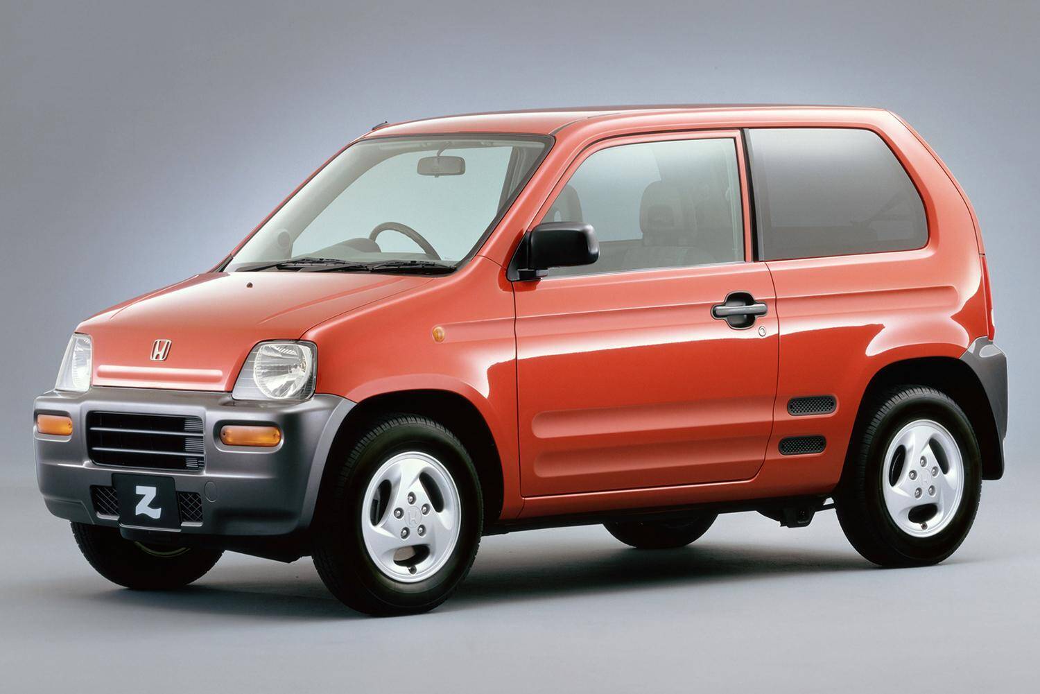 軽トラにSUVまである！　スポーツカーでもない「ベタベタの実用車」がMRやRRを採用する「至極実用的」な理由