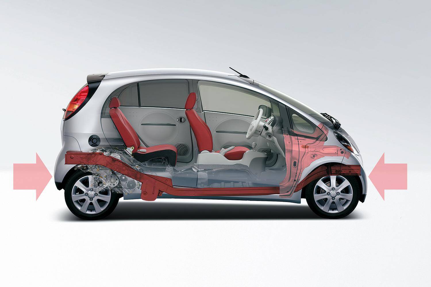 軽トラにSUVまである！　スポーツカーでもない「ベタベタの実用車」がMRやRRを採用する「至極実用的」な理由