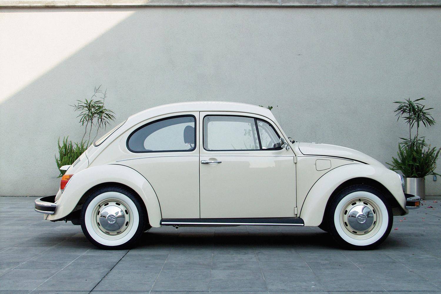 軽トラにSUVまである！　スポーツカーでもない「ベタベタの実用車」がMRやRRを採用する「至極実用的」な理由