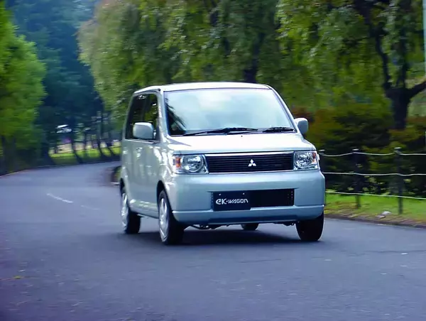 「まさかの日本語！　ダジャレ！　噂から公式まで「パンチ効きすぎ」の車名の由来４つ」の画像